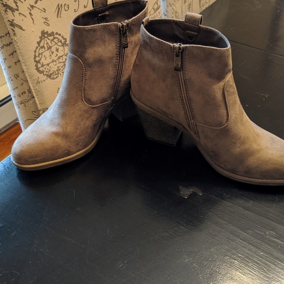 Suede Boots - Picture 3 of 4